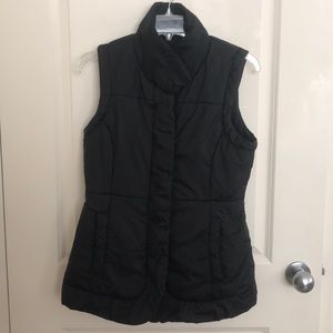 Black puffer vest